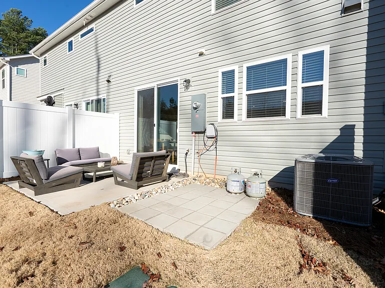 2418 Heathcliff Trl — Photo 29