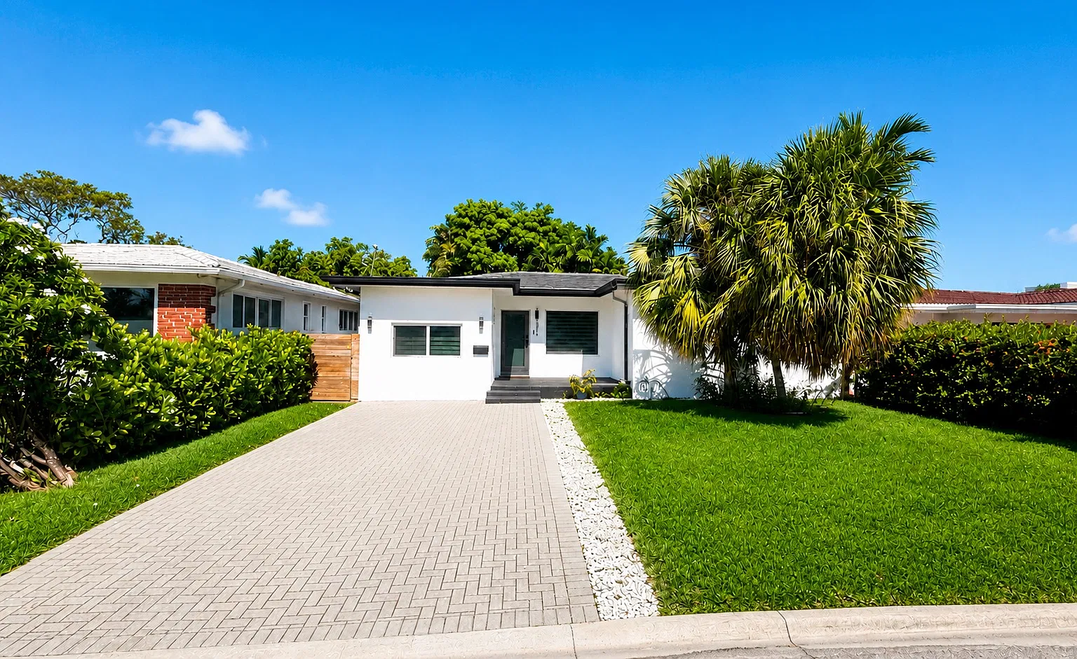 4 bed, 1954 sqft, $8,600 — Photo 3