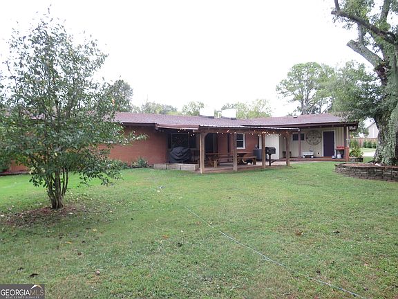 4th image of 1020 Cave Springs Rd