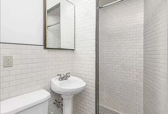 Rented by Avenues Real Estate | media 8