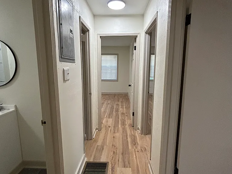 Beaverbrook Dr — Photo 9
