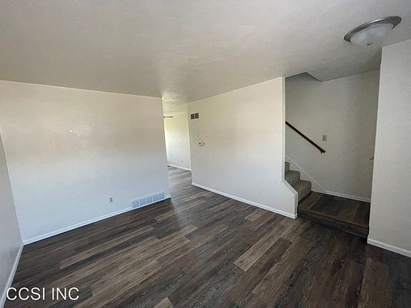 4th image of 649 W 61st St #3979953