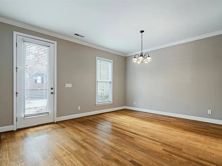 5593 Park Side Cir — Photo 8