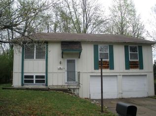 19300 5th Ct E, Independence, MO 64056