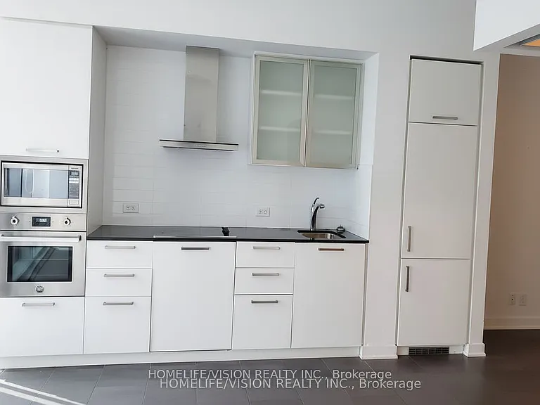 12 York St #3001 — Photo 3