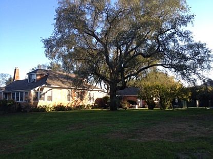 2nd image of 6 Newberry Ln