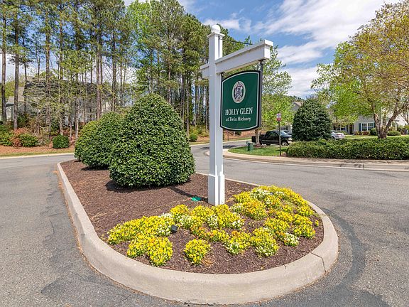 3rd image of 4614 Twin Hickory Lake Dr #1