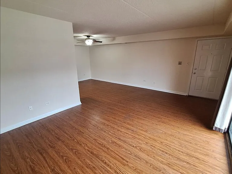 10501 S Highland Rd #104C — Photo 6