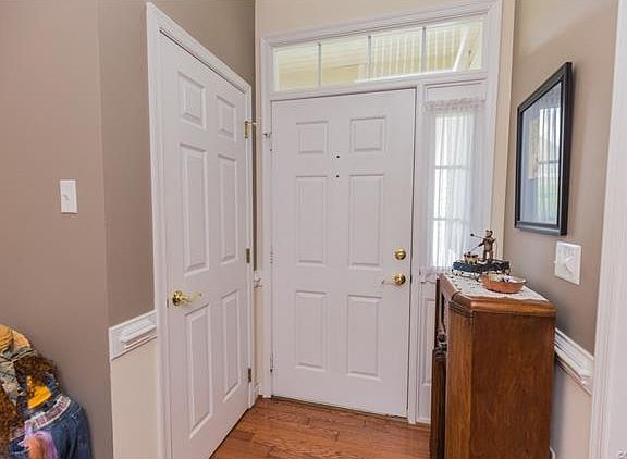 3rd image of 3403 Gwynns Pl