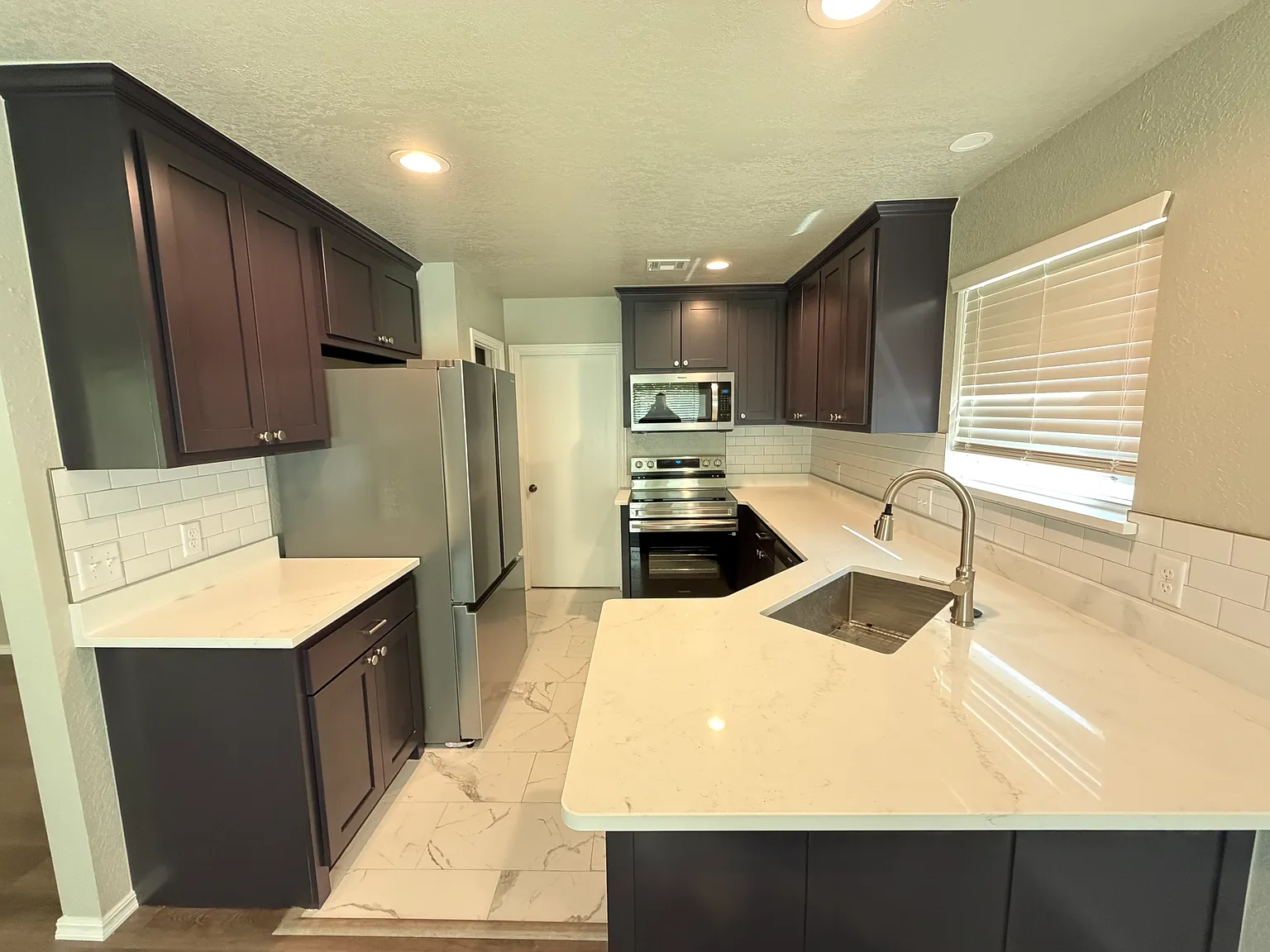 3 bed, 1392 sqft, $1,600 — Photo 2