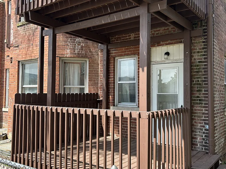 417 E Cook St #A — Photo 9