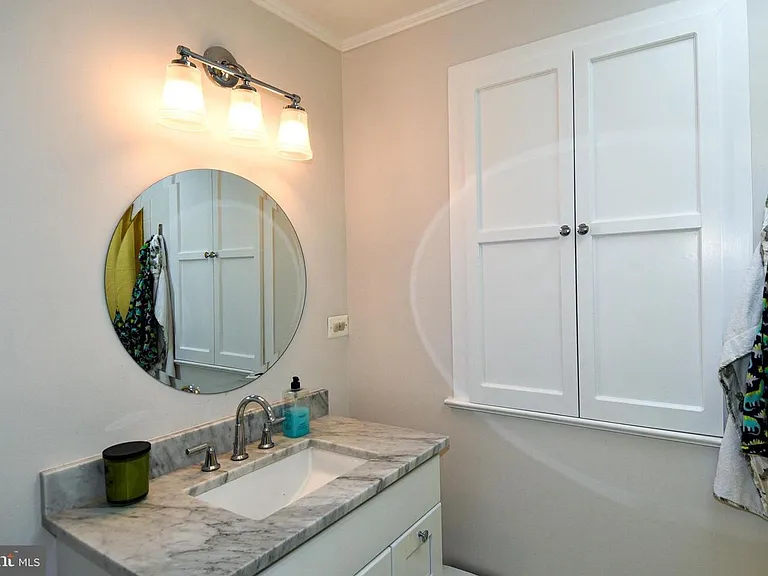 710 W View Ter — Photo 27