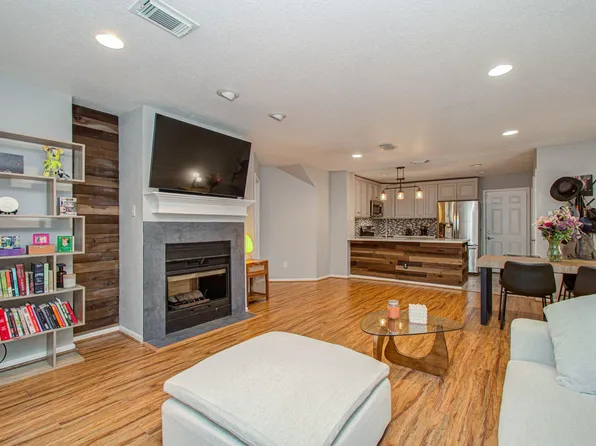 2425 Holly Hall St APT D56, Houston, TX 77054