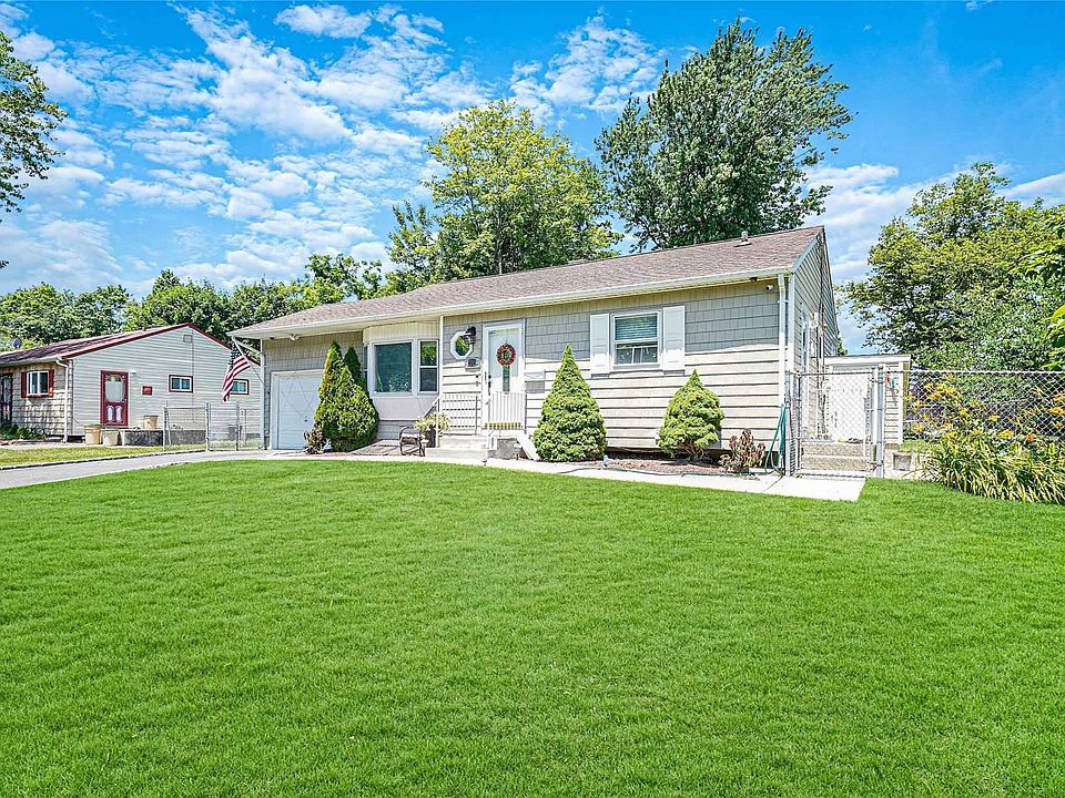 1st image of 199 Louise Dr