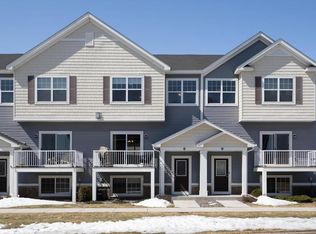 9690 Independence Cir UNIT 3, Chanhassen, MN 55317