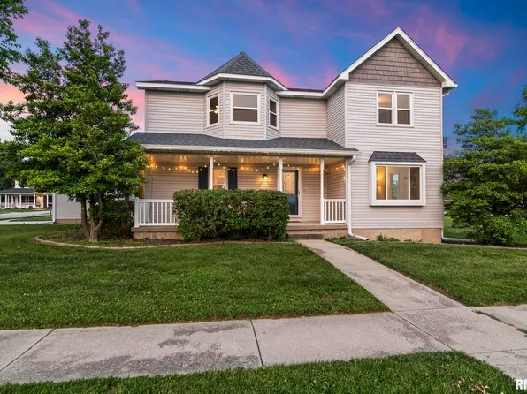 2 Charleston Ct, Chatham, IL 62629