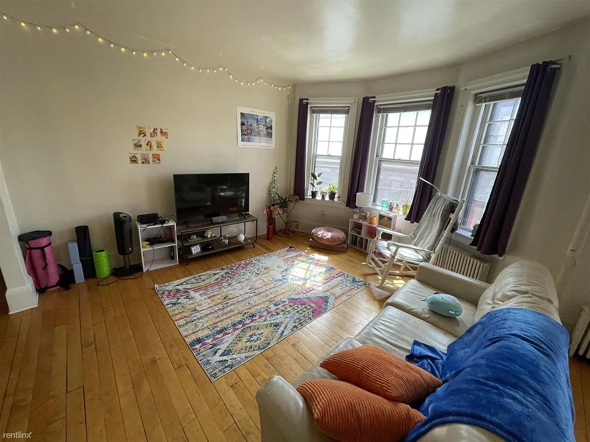 1151 Commonwealth Ave — Photo 4