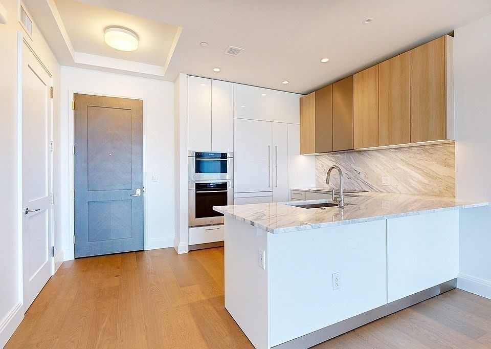 1st image of 240 Devonshire St #4014