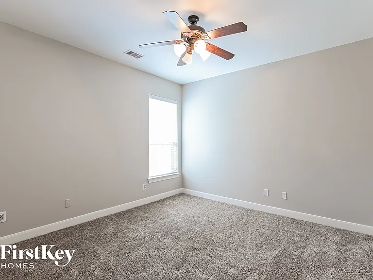 1934 Graystone Hills Dr — Photo 13