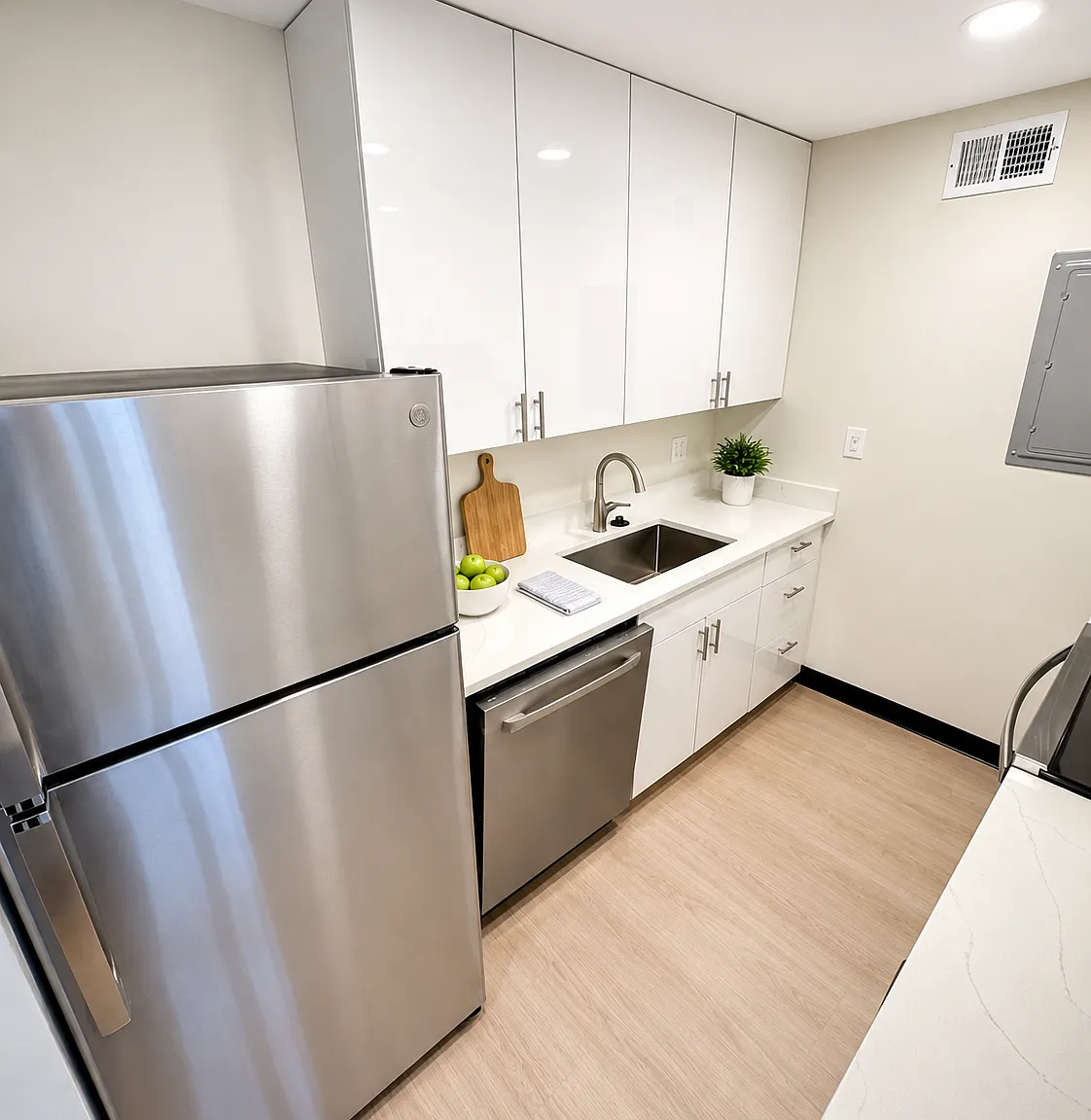 2 bed, 877 sqft, $3,800 — Photo 1