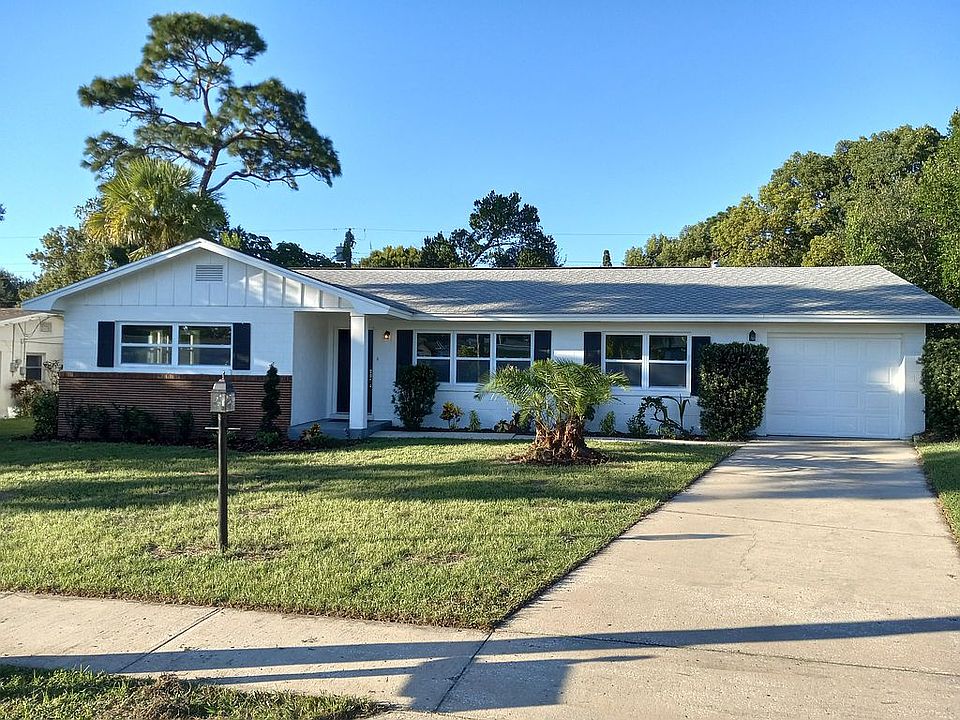 1st image of 2712 Yorkshire Dr