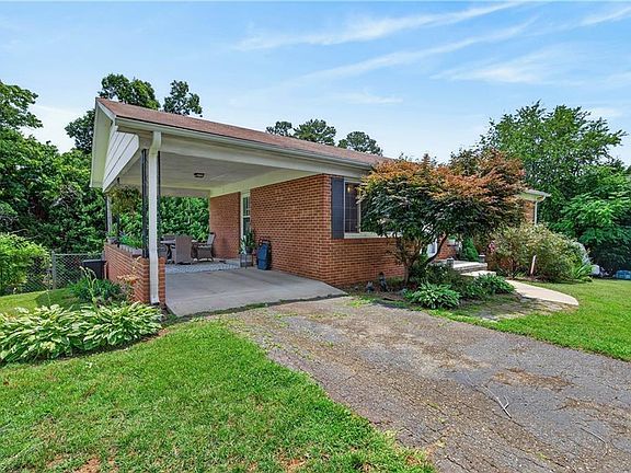 3rd image of 241 Janice Dr