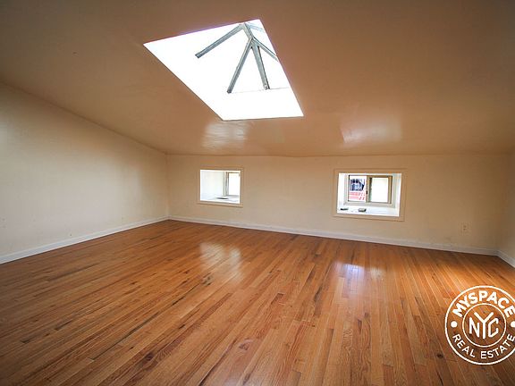 3rd image of 168 Hart Street # Top Floor