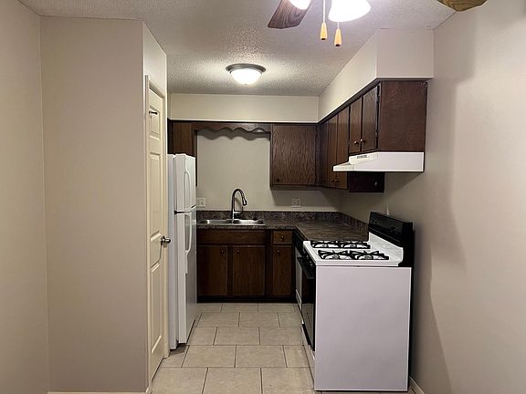 2nd image of 2628 S 70th St #42