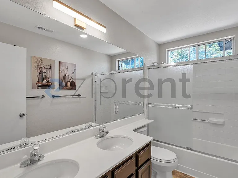 1240 Litchfield Ave — Photo 16