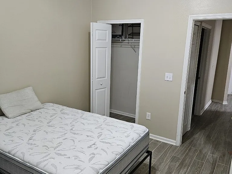 8200 White Falls Blvd #103 — Photo 8