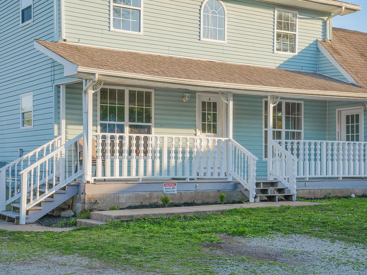 217 W Winchester St — Photo 1