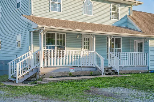 217 W Winchester St #B Photo 1