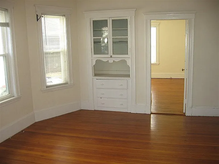 76 Conwell Ave — Photo 6
