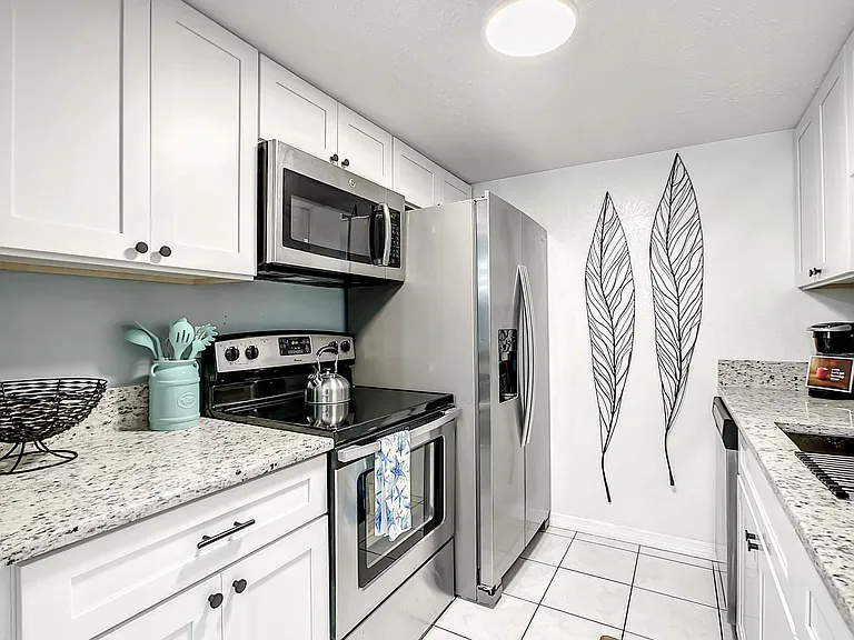 3735 42nd Way S #B — Photo 36
