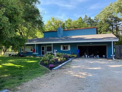 1210 E 56th Ave, Hutchinson, KS, 67502
