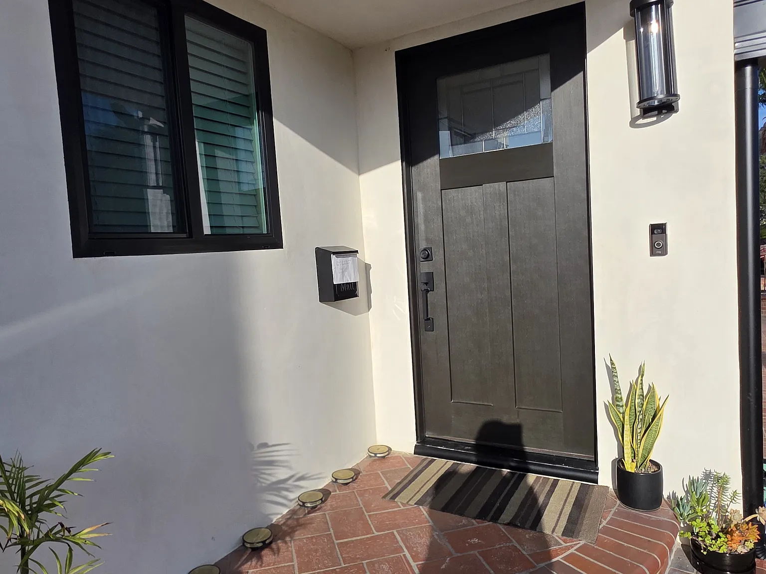 2 bed, 750 sqft, $2,350 — Photo 2