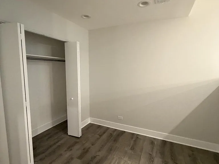 2247 W Lawrence Ave #3 — Photo 6