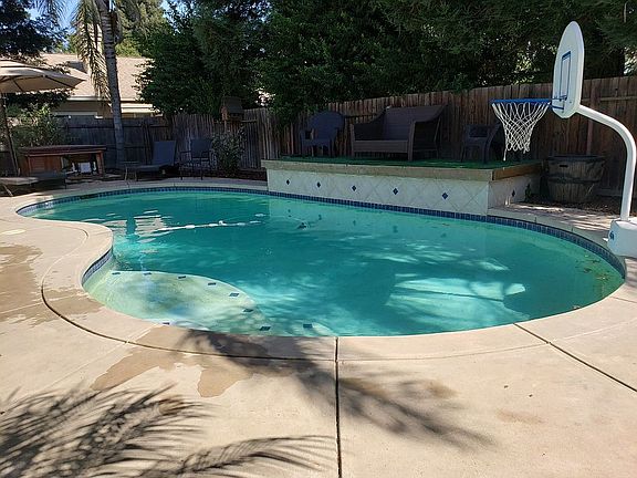 3rd image of 2275 Stonybrook Dr