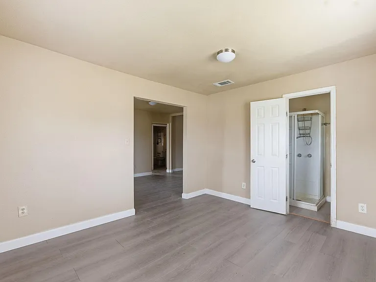 2411 Leffingwell St — Photo 24