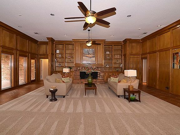 5th image of 9922 Woodlake Dr