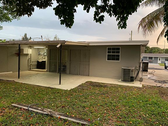3rd image of 6863 SW 20th St