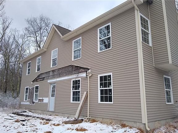 2nd image of 122 Old Westbrookville Rd