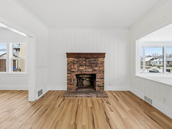 5th image of 626 E Irvington Ave