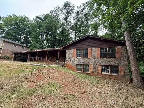 2807 Leisure Woods Ln, Decatur, GA 30034