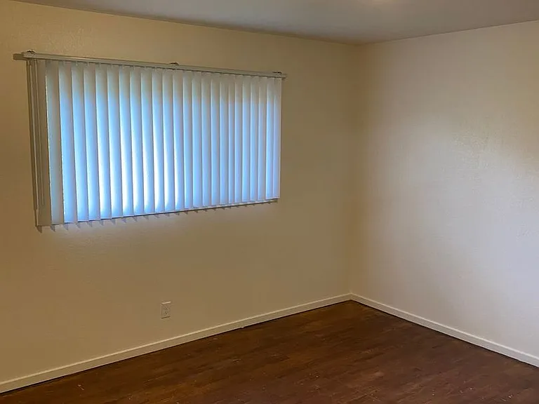 11167 N Government Way — Photo 2