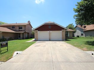 11434 Hatchet Pass Dr, San Antonio, TX 78245