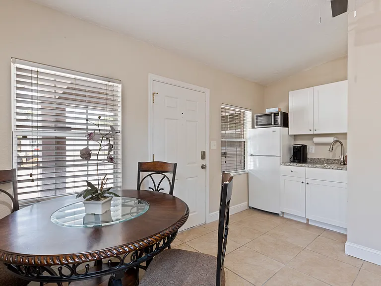 2424 Whippoorwill Cir #2 — Photo 15