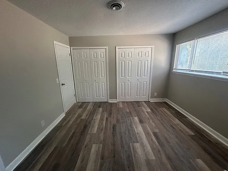 240-10 Jamil Rd — Photo 14