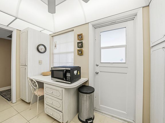 5th image of 3100 N Palm Aire Drive #208