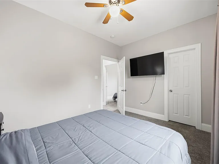 9320 Coffee St #B — Photo 18
